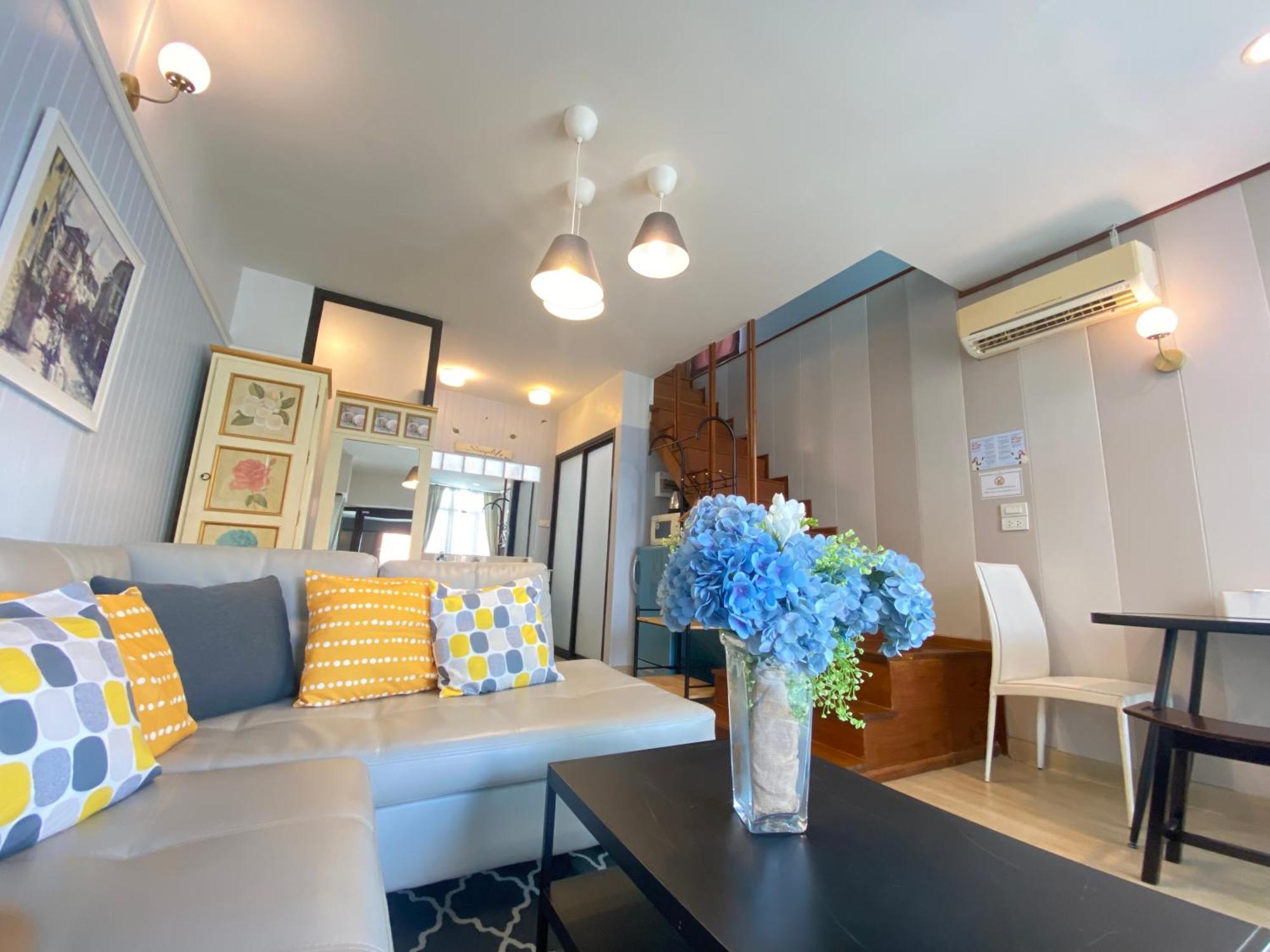 La Riva Boutique Hotel Kamphaeng Phet Dış mekan fotoğraf