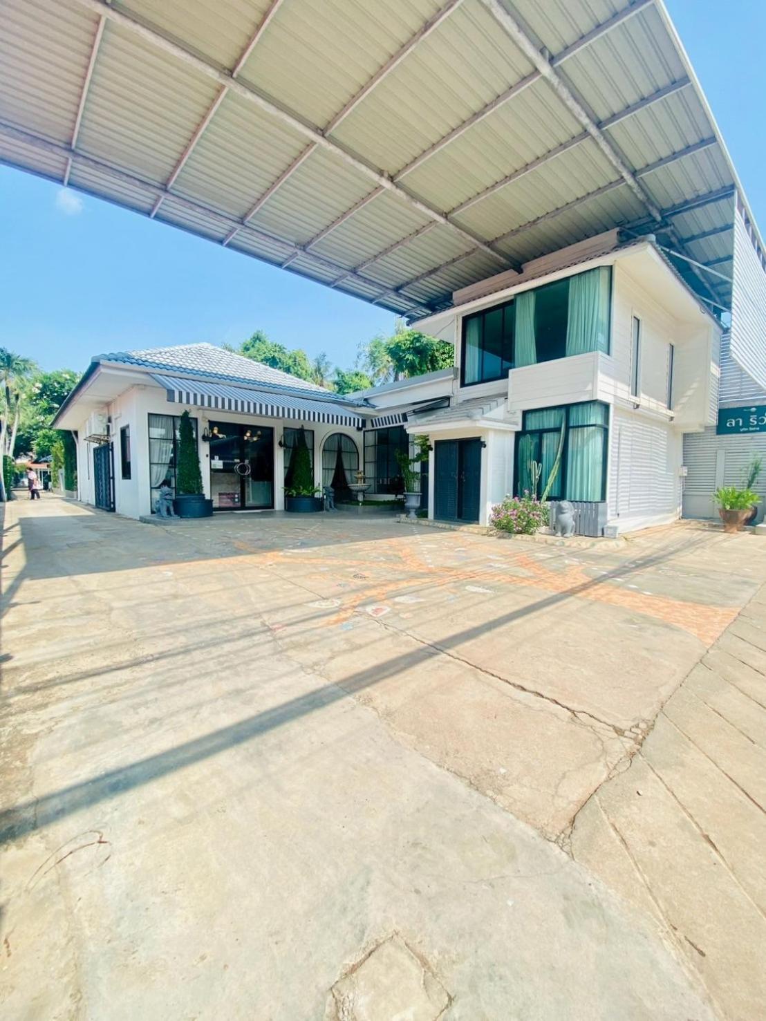 La Riva Boutique Hotel Kamphaeng Phet Dış mekan fotoğraf