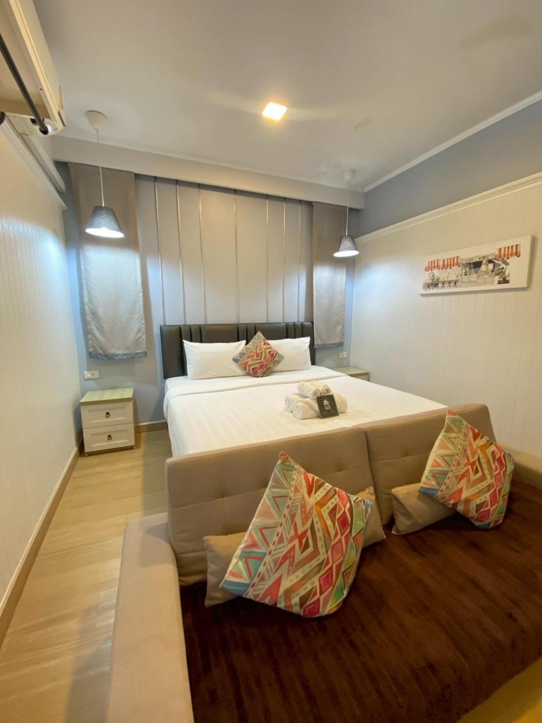 La Riva Boutique Hotel Kamphaeng Phet Dış mekan fotoğraf