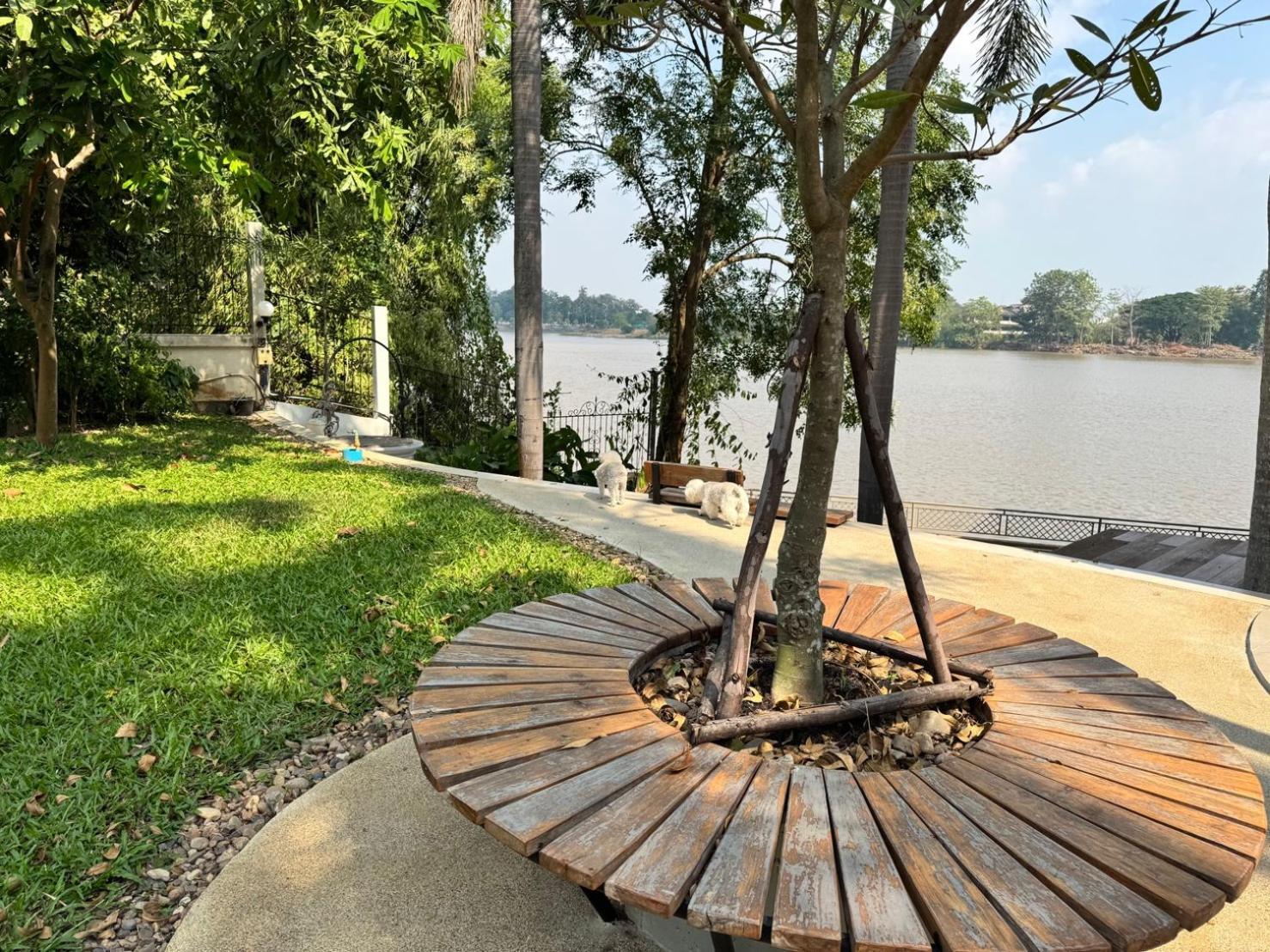 La Riva Boutique Hotel Kamphaeng Phet Dış mekan fotoğraf