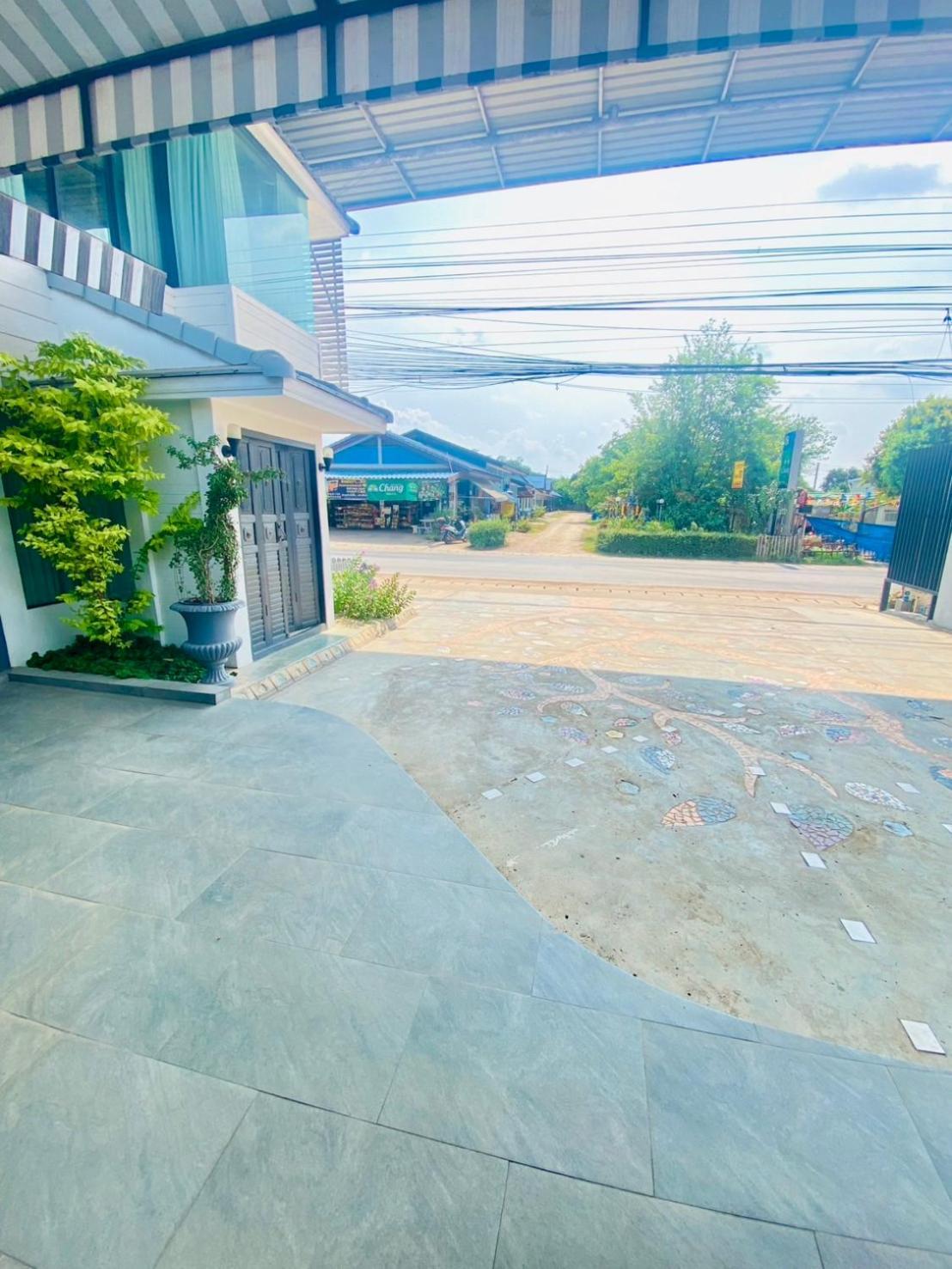 La Riva Boutique Hotel Kamphaeng Phet Dış mekan fotoğraf