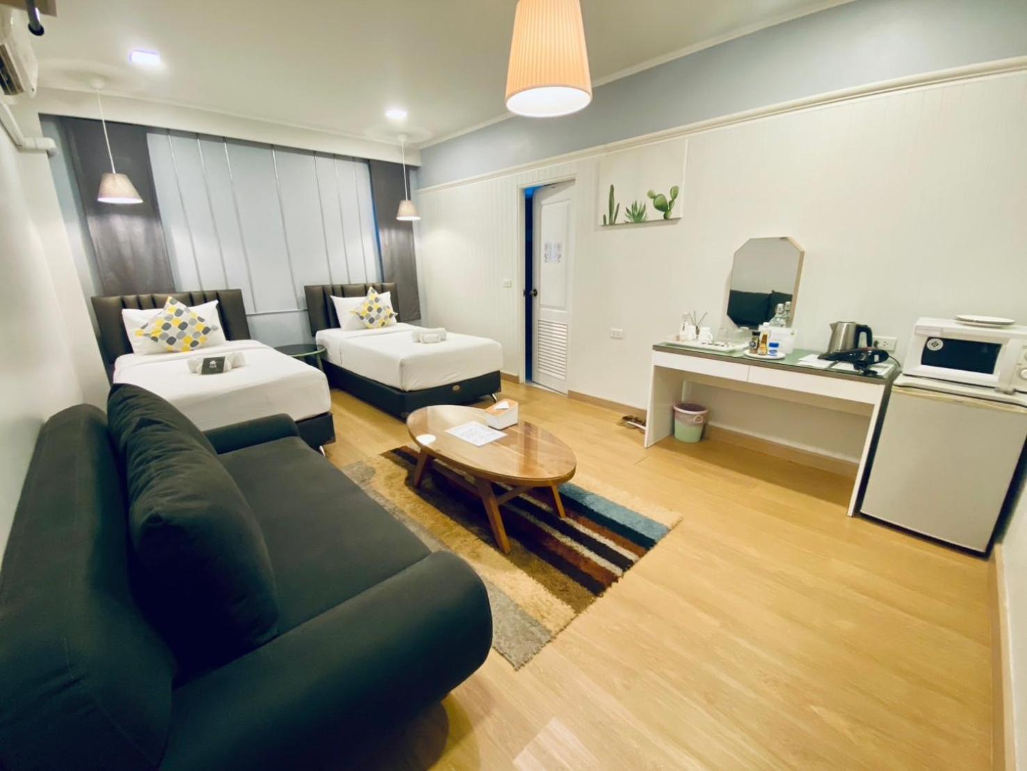 La Riva Boutique Hotel Kamphaeng Phet Dış mekan fotoğraf