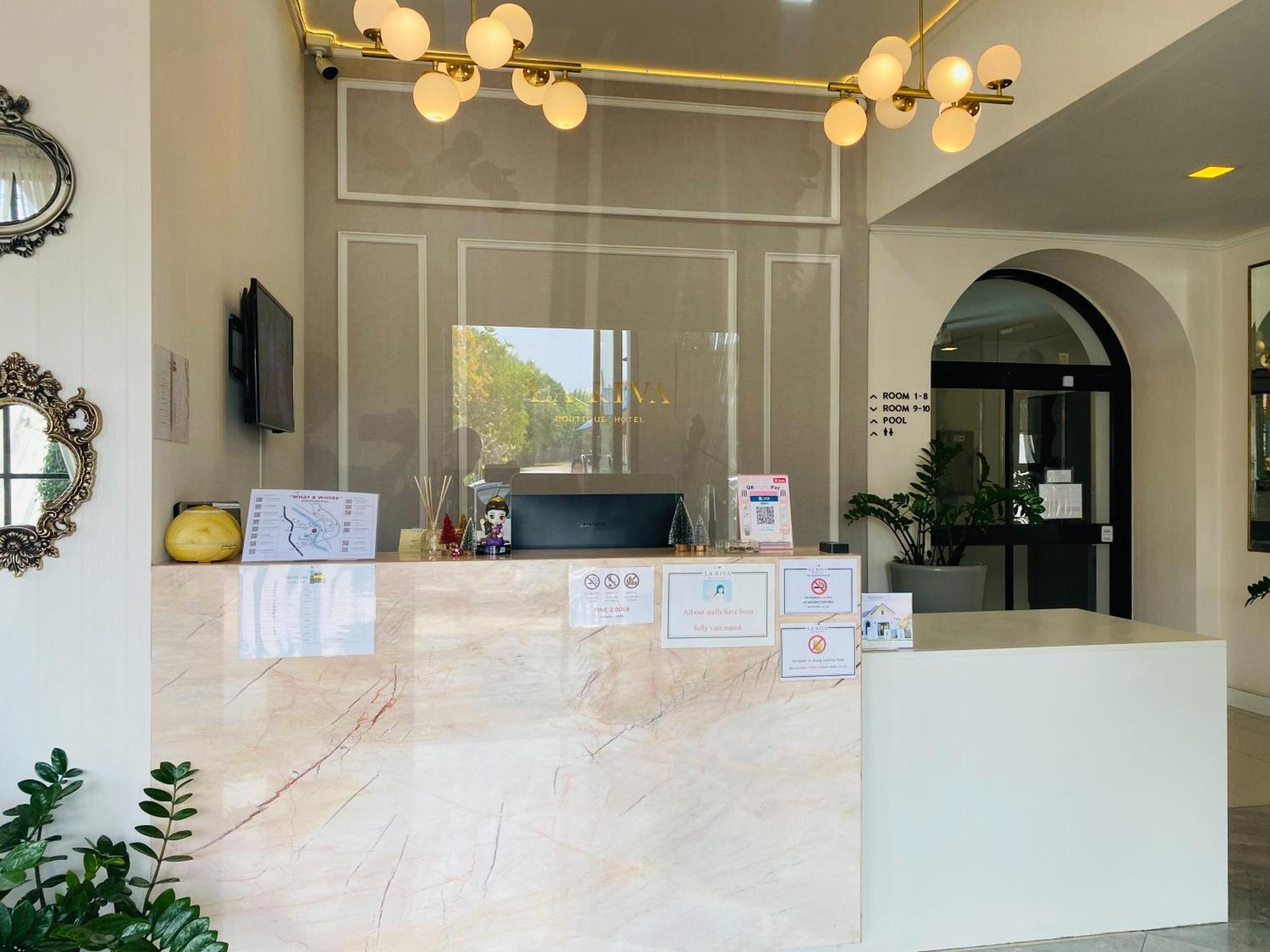 La Riva Boutique Hotel Kamphaeng Phet Dış mekan fotoğraf