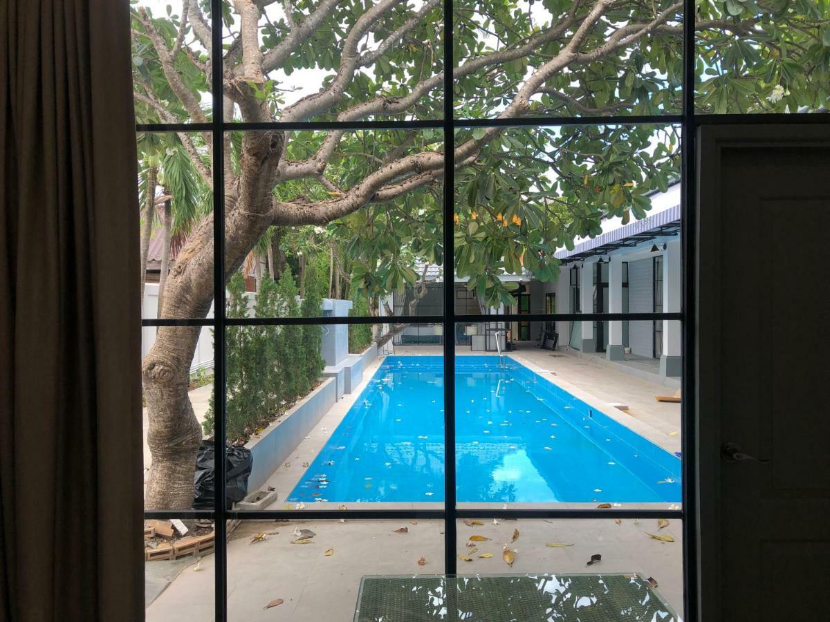 La Riva Boutique Hotel Kamphaeng Phet Dış mekan fotoğraf