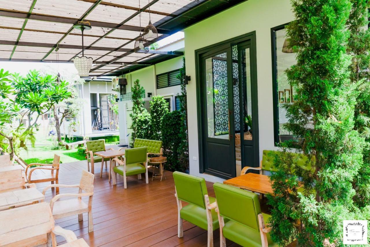 La Riva Boutique Hotel Kamphaeng Phet Dış mekan fotoğraf