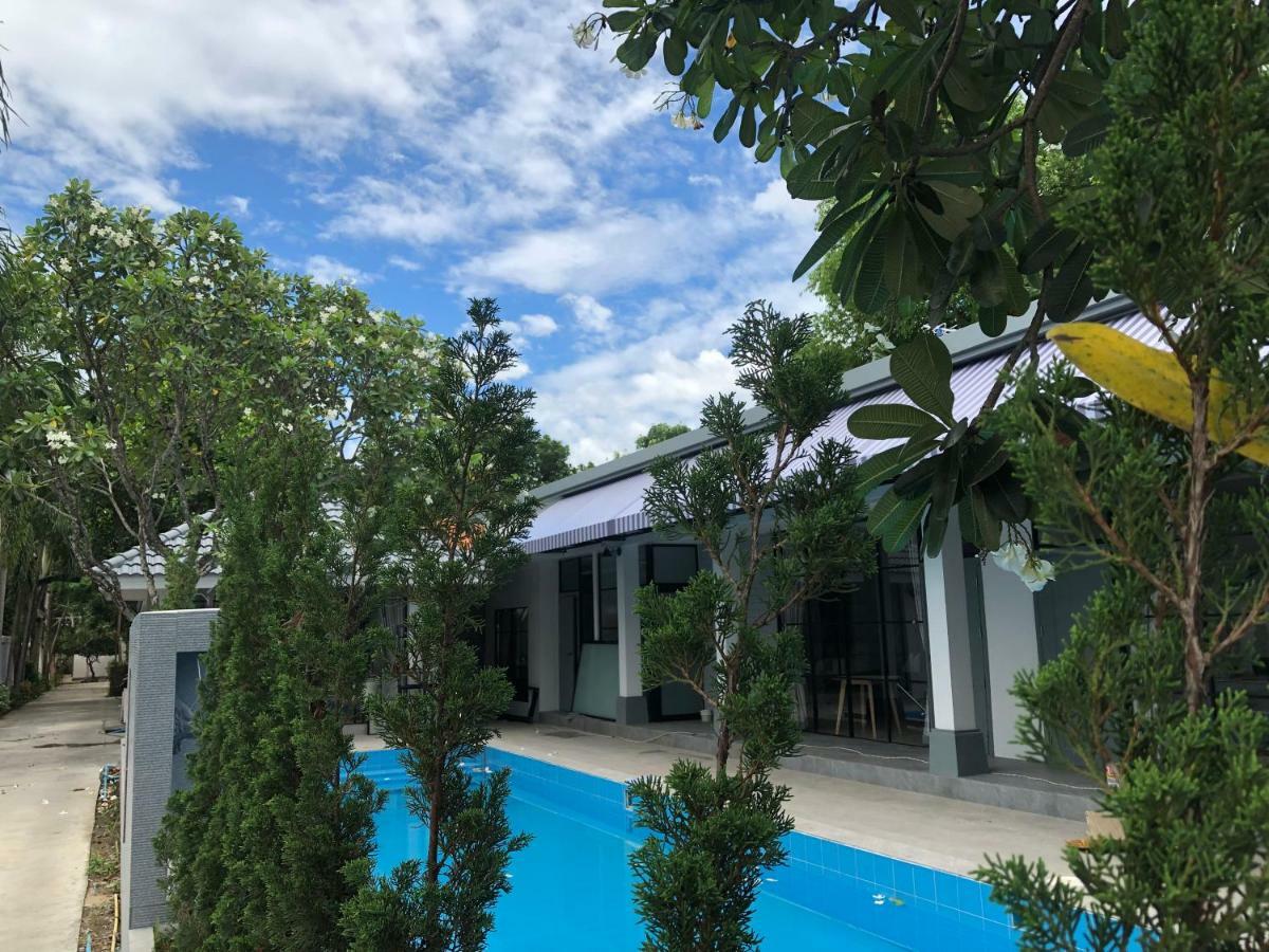 La Riva Boutique Hotel Kamphaeng Phet Dış mekan fotoğraf